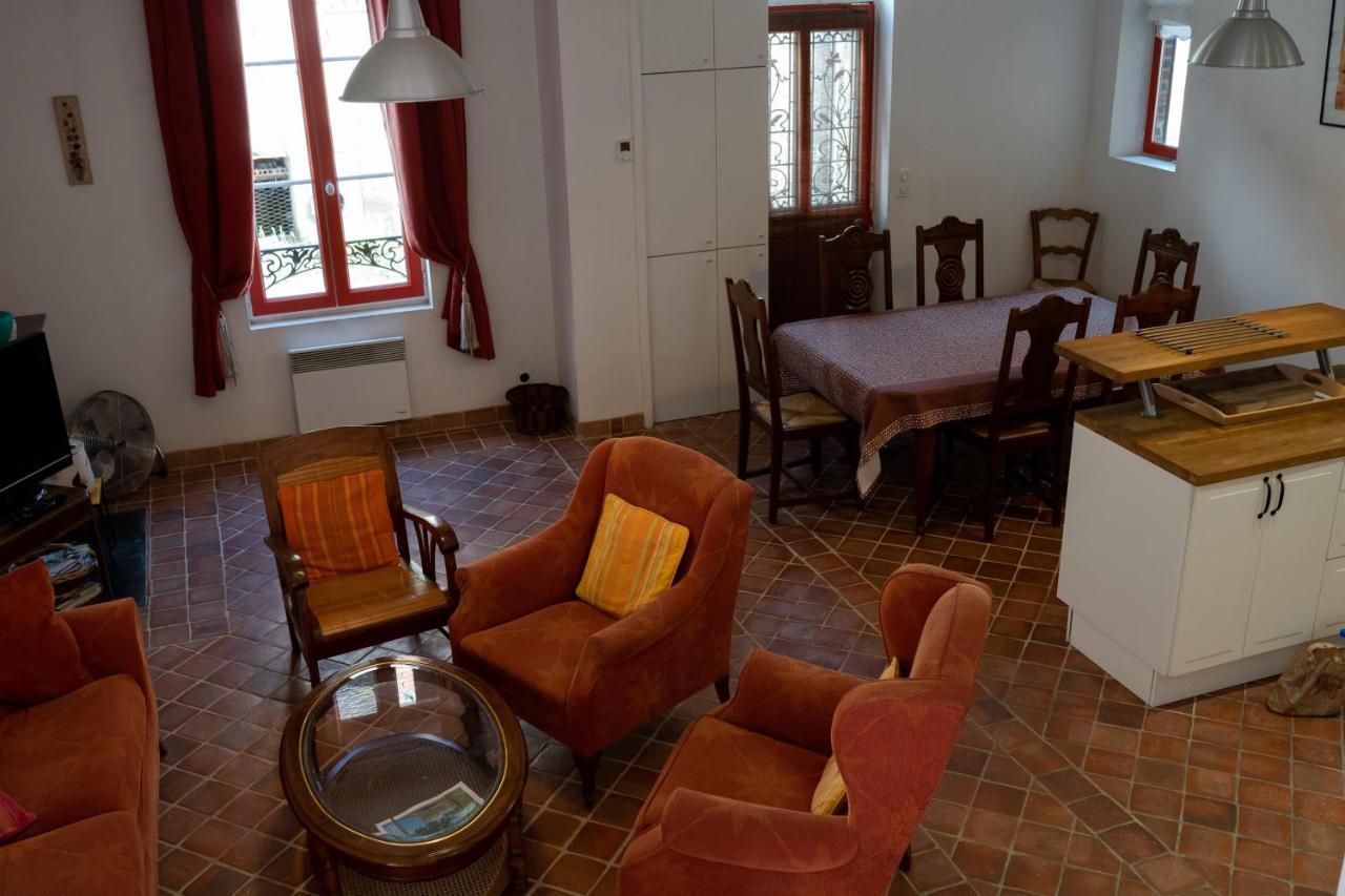 La Maison Rouge Saint-Sauveur-en-Puisaye Esterno foto